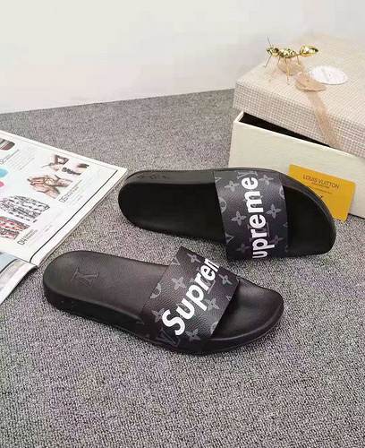 Picture of LV Slippers _SKU398811359861924